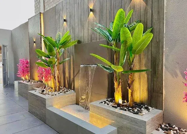 شلالات ونوافير